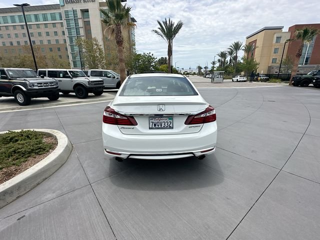 Used 2017  Honda Sport image 6