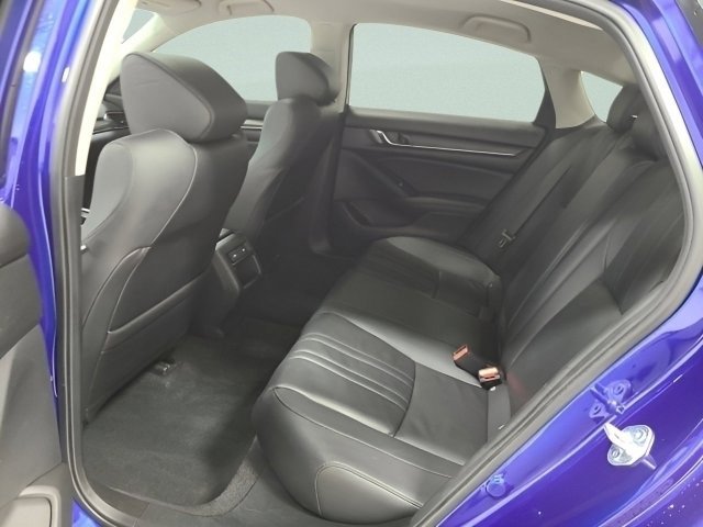 Used 2022 Still Night Pearl Honda Sport SE image 20