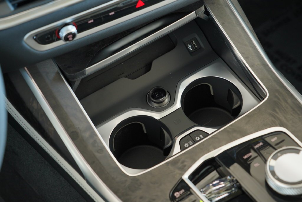 New 2027 Gray Metallic BMW xDrive40i image 26