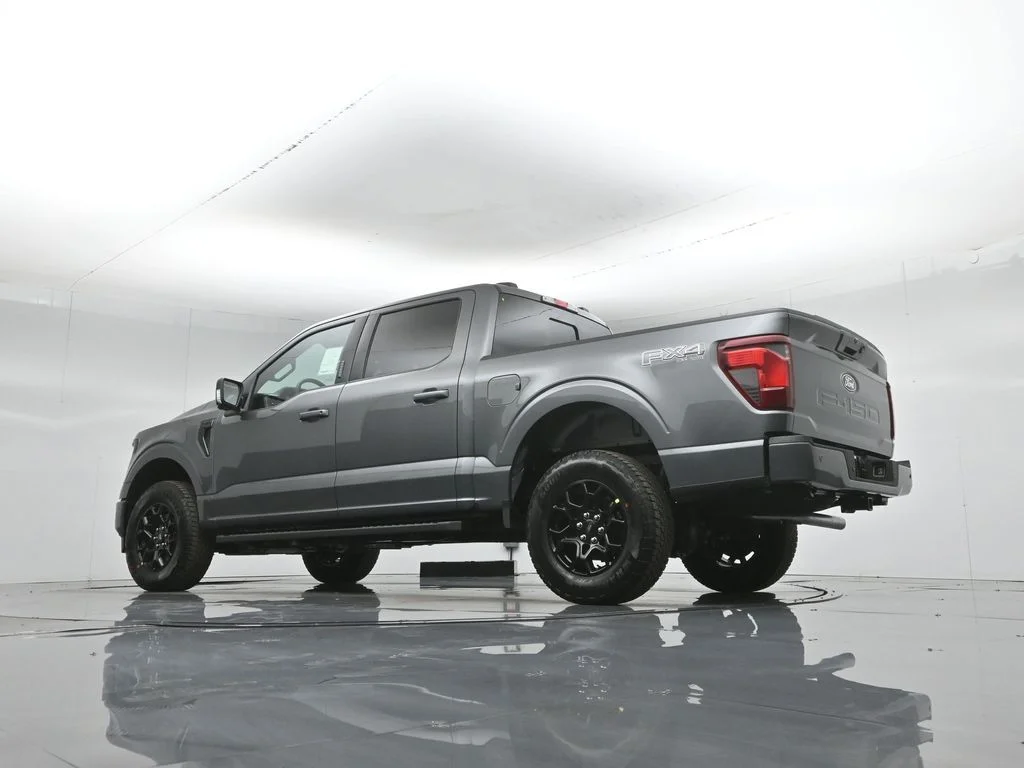 New 2026 Carbonized Gray Metallic Ford XLT image 51