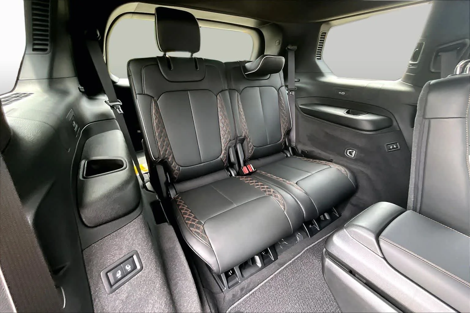 New 2026 Baltic Gray Metallic Clearcoat Jeep Summit image 23