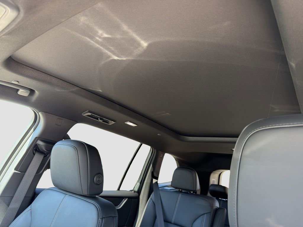 2026 GMC Acadia Elevation - Photo 8