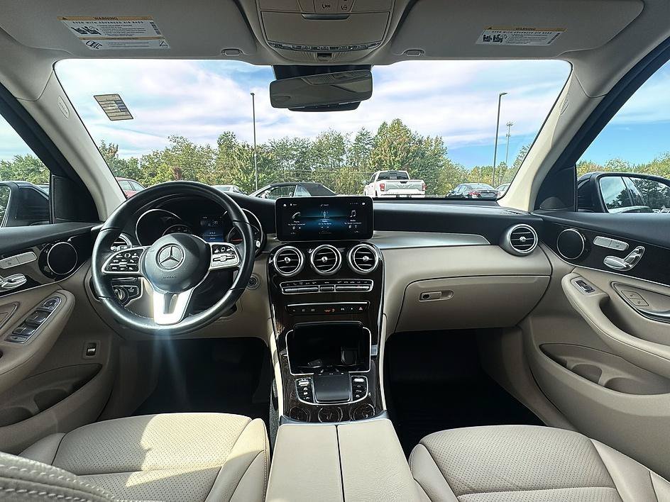 Used 2022 Lunar Blue Metallic Mercedes-Benz GLC 300 image 28