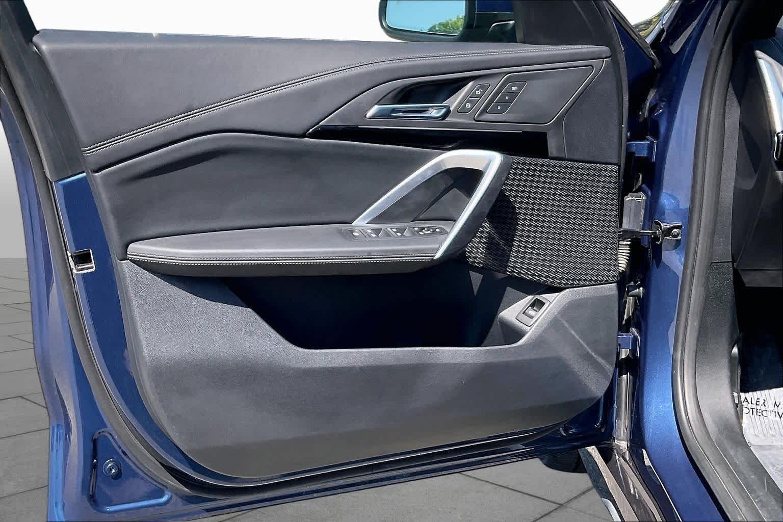 Used 2025 Phytonic Blue Metallic BMW xDrive28i image 21
