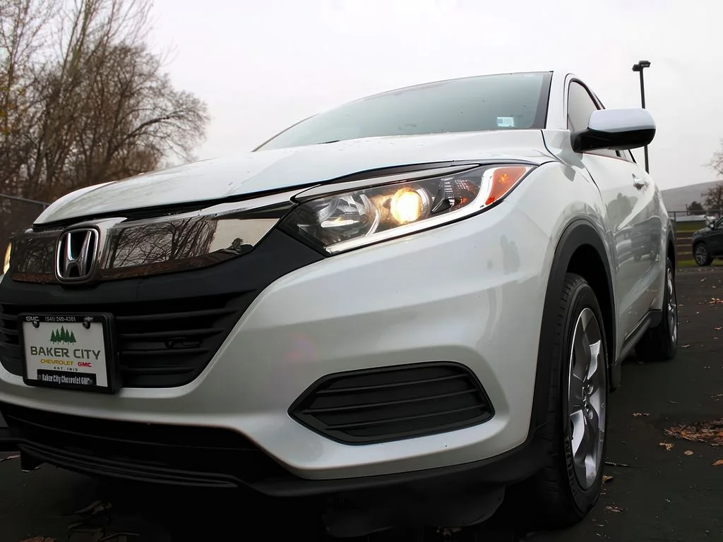 Used 2022 Platinum White Pearl Honda LX image 33