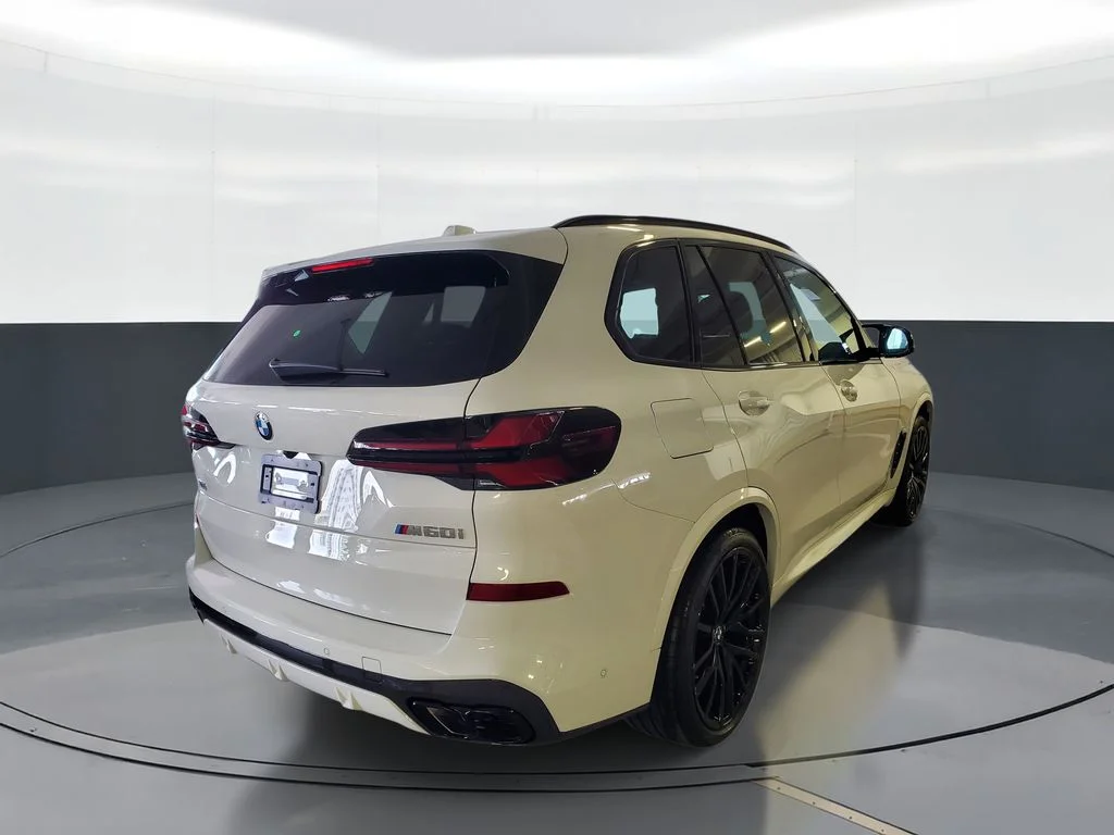 New 2026 Alpine White BMW M60i image 3
