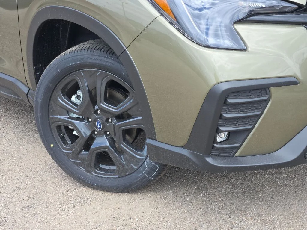 New 2026 AUTUMN GREEN METALLIC Subaru Onyx Edition Touring 7-Passenger image 3