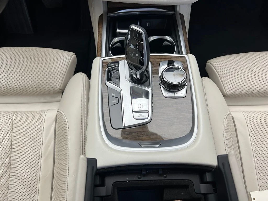 Used 2019 Gray BMW 740i image 12