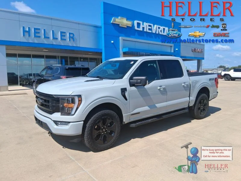 Used 2023 Avalanche Ford XLT image 1