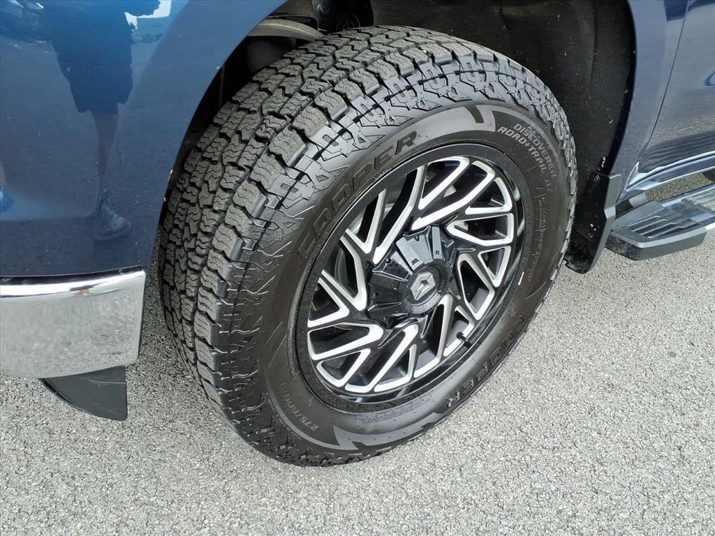 Used 2023 Northsky Blue Metallic Chevrolet LTZ image 10