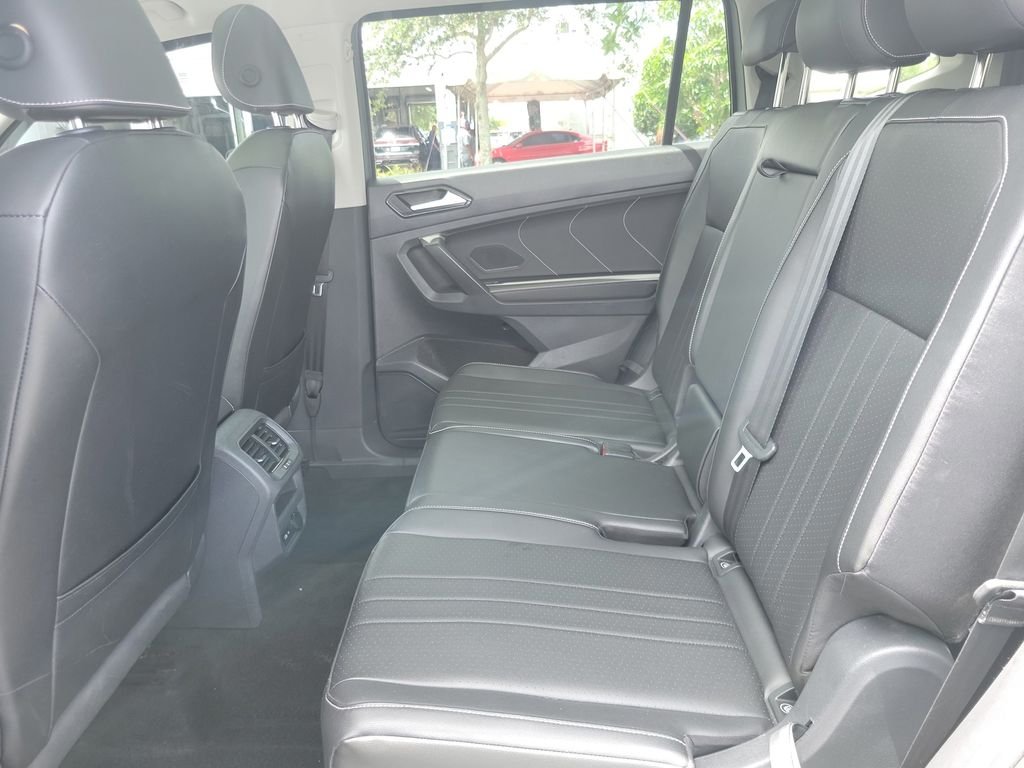 Certified Used 2024  Volkswagen 2.0T SE image 8