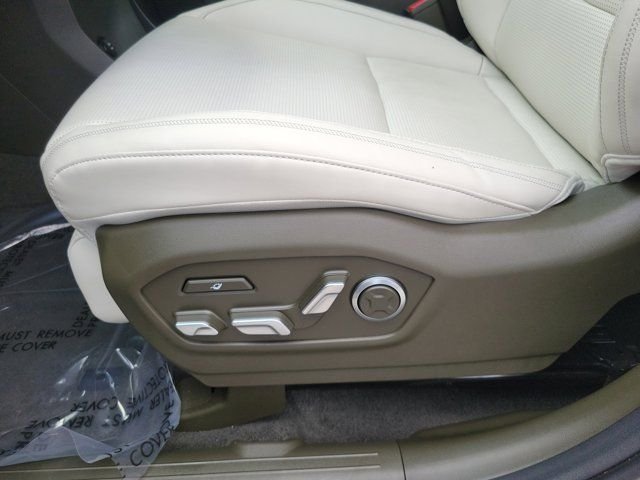 Certified Used 2025 White Hyundai Calligraphy image 14