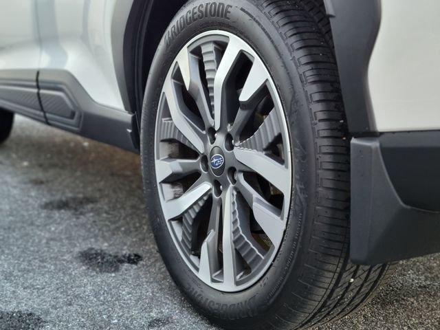 Used 2025 Crystal White Pearl Subaru Touring image 47