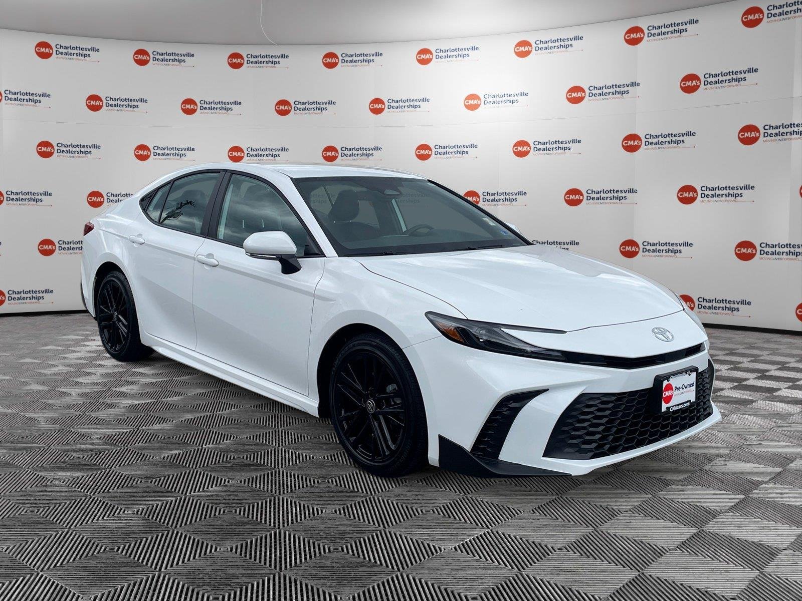 Used 2026 Ice Cap Toyota SE image 7