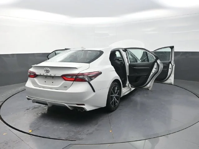 Used 2022 White Toyota SE image 44