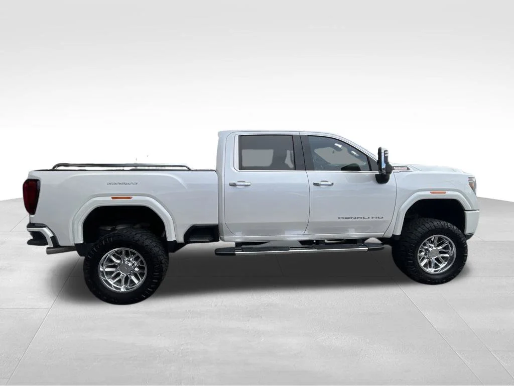Used 2020 White GMC Denali image 22