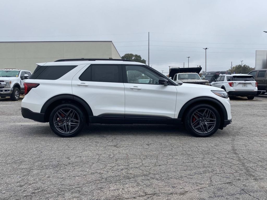 New 2026 Star White Metallic Tri-Coat Ford ST image 2