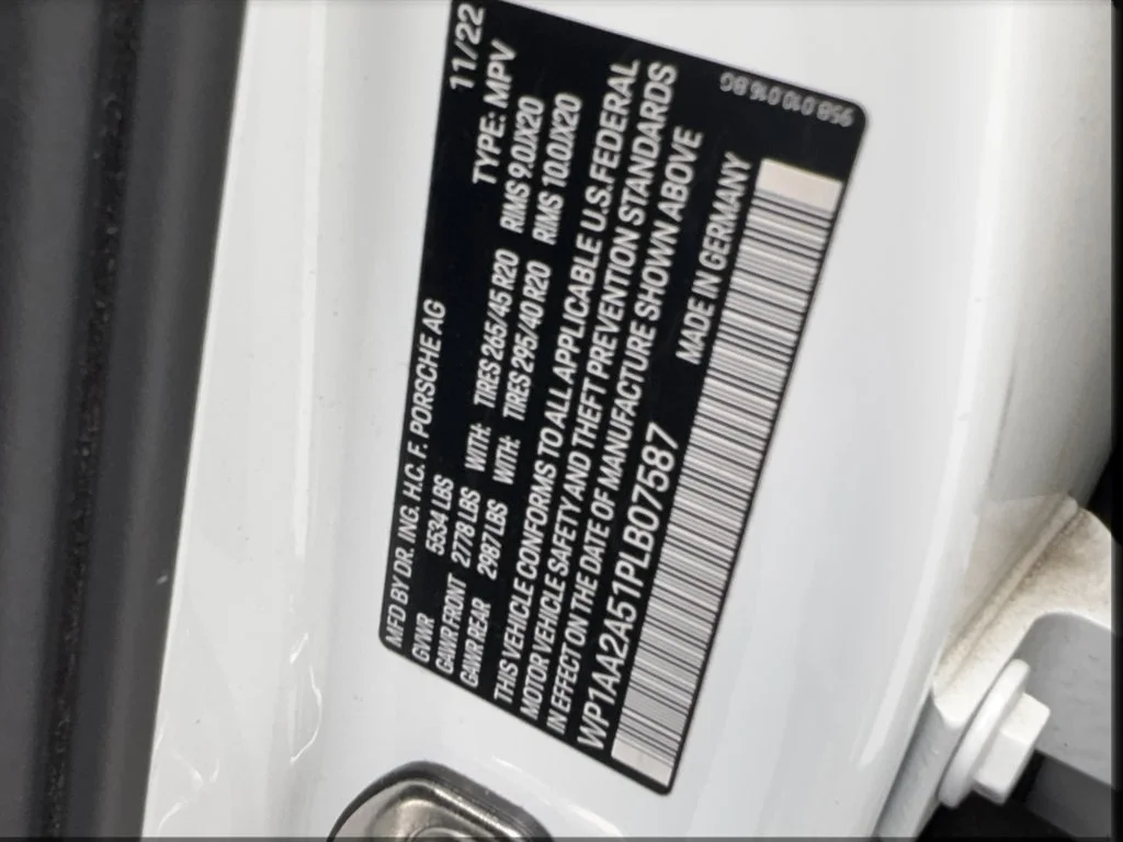 Used 2023 White Porsche Base image 54