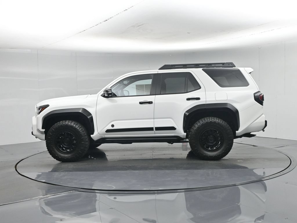 Used 2025 White Toyota Trailhunter image 32