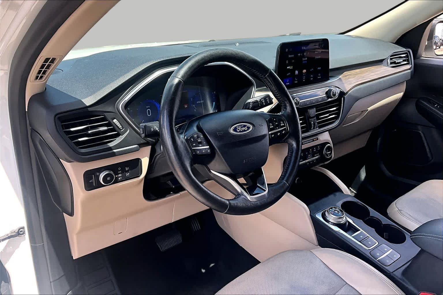 Used 2020 Star White Metallic Tri-Coat Ford Titanium image 18