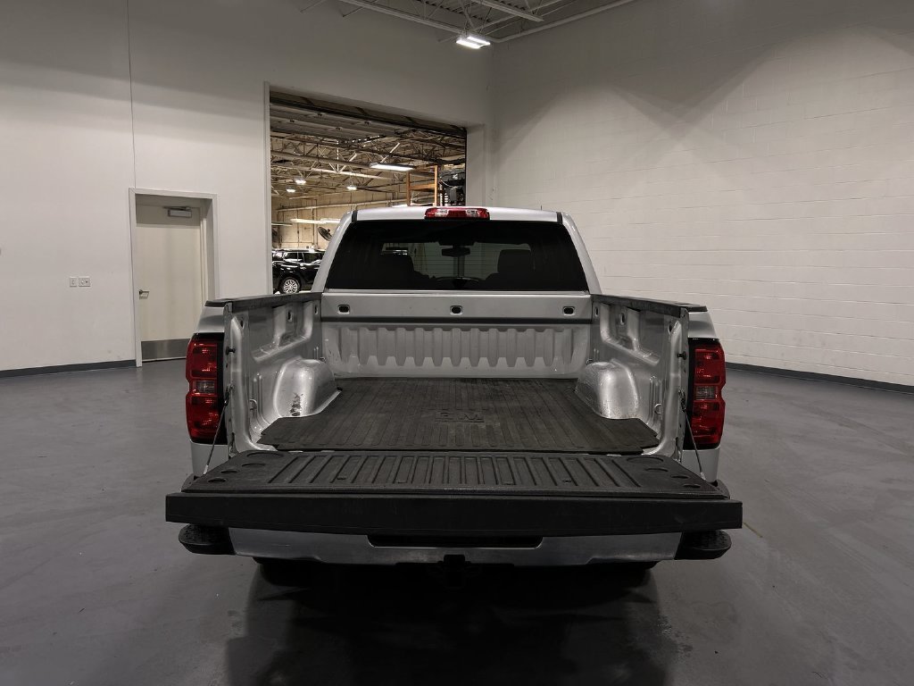 Used 2015 SILVER ICE METALLIC Chevrolet LT image 20