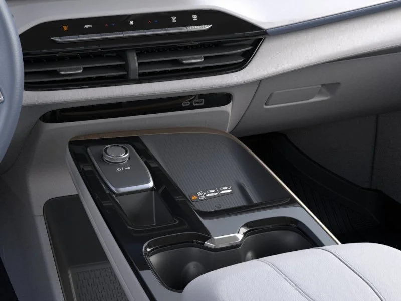 New 2026 Iridescent White Tricoat Buick Avenir image 23