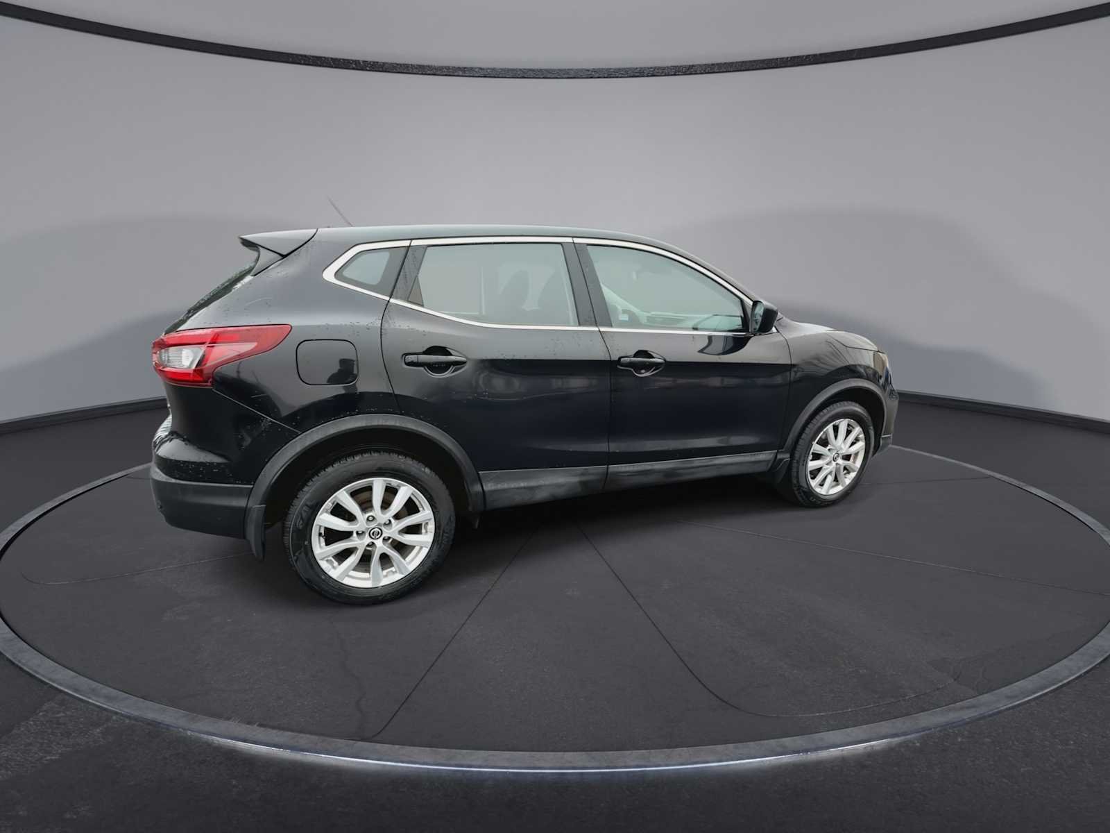 Used 2020 Magnetic Black Pearl Nissan S image 8
