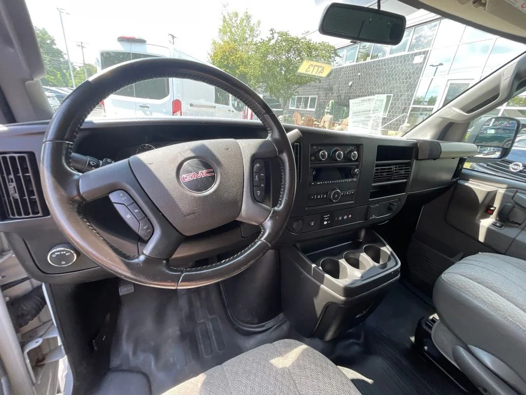 Used 2023 White GMC Work Van image 10