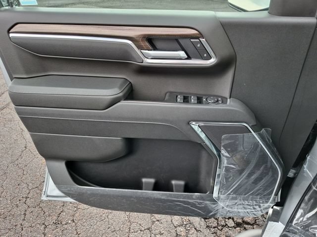 New 2026 Sterling Gray Metallic Chevrolet RST image 24