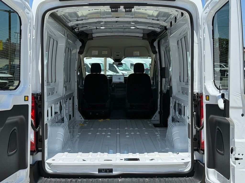 New 2026 Oxford White Ford Cargo Van image 13