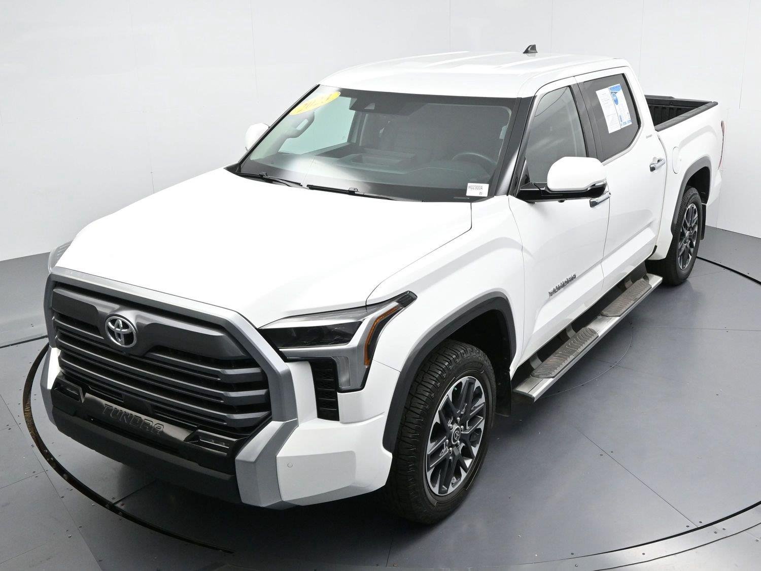 Used 2023 Ice Cap Toyota Limited image 41