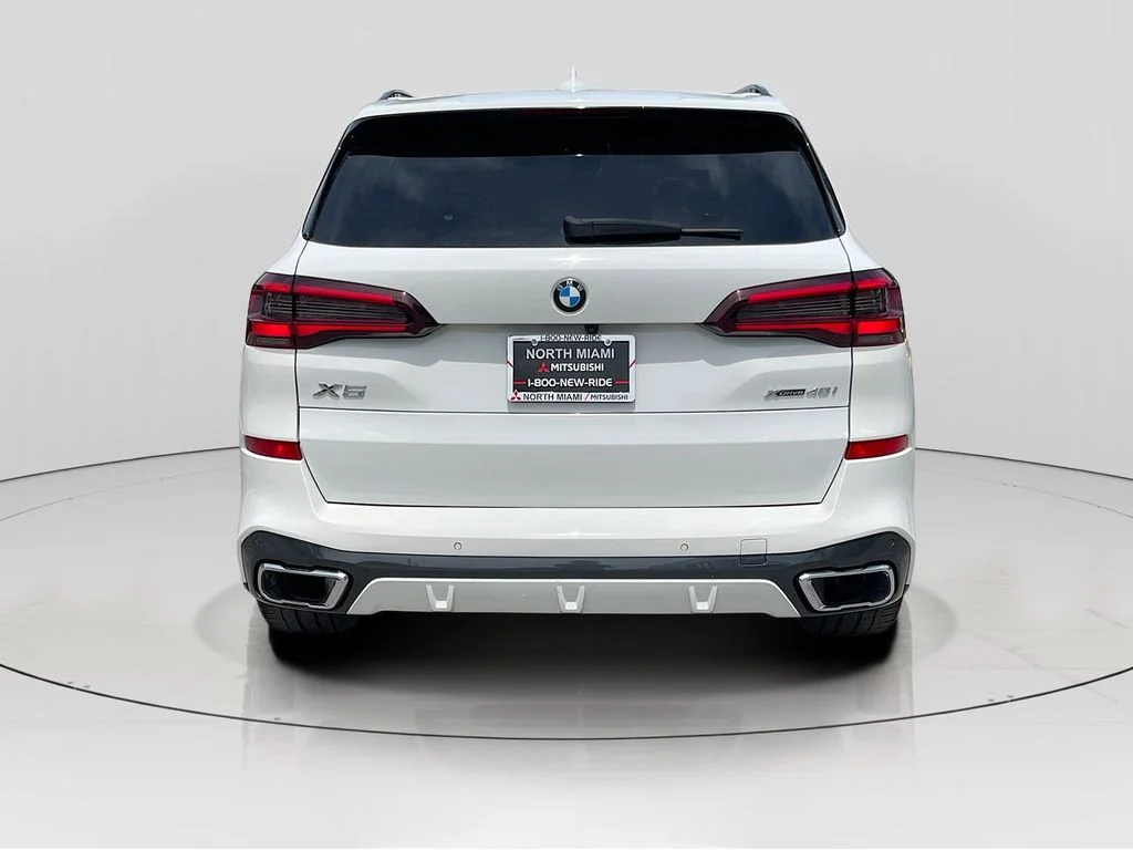 Used 2022 White BMW xDrive40i image 6