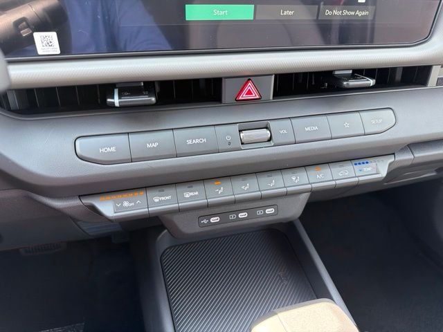 New 2027 Snow White Pearl Kia LX image 15