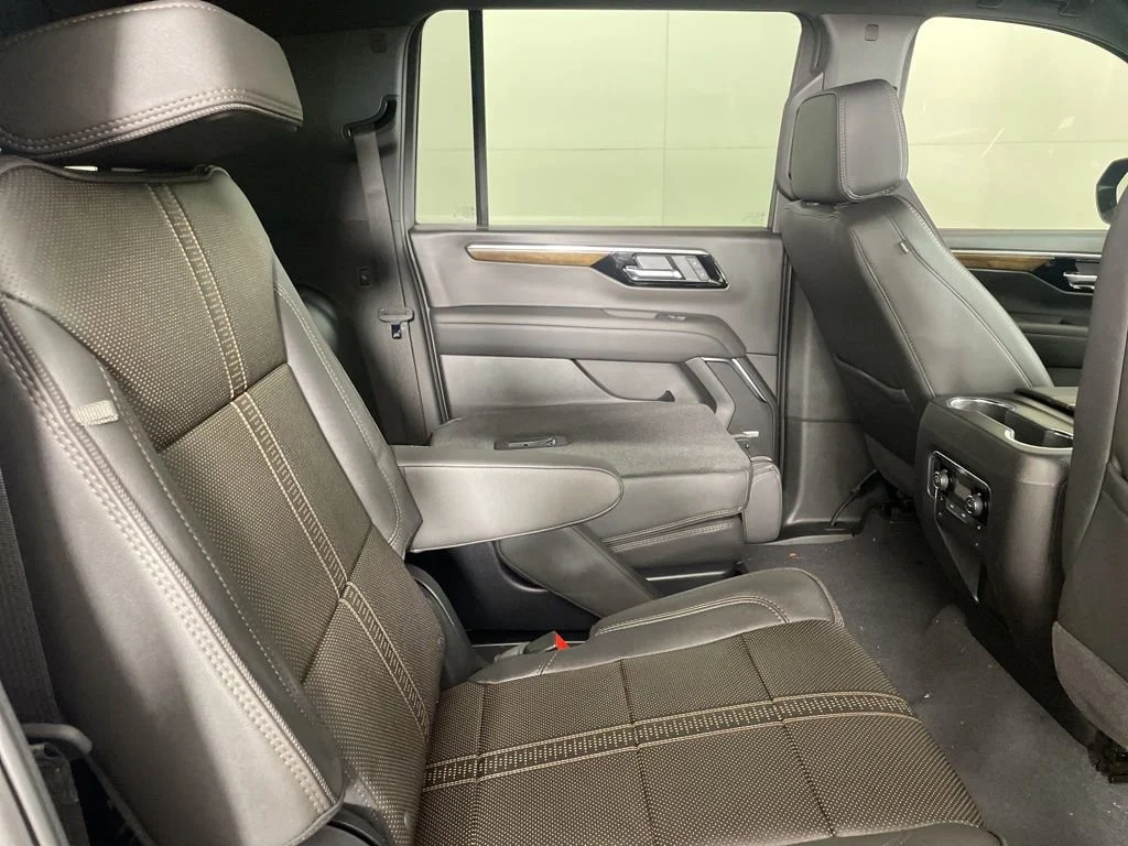 2026 Chevrolet Suburban High Country - Photo 19
