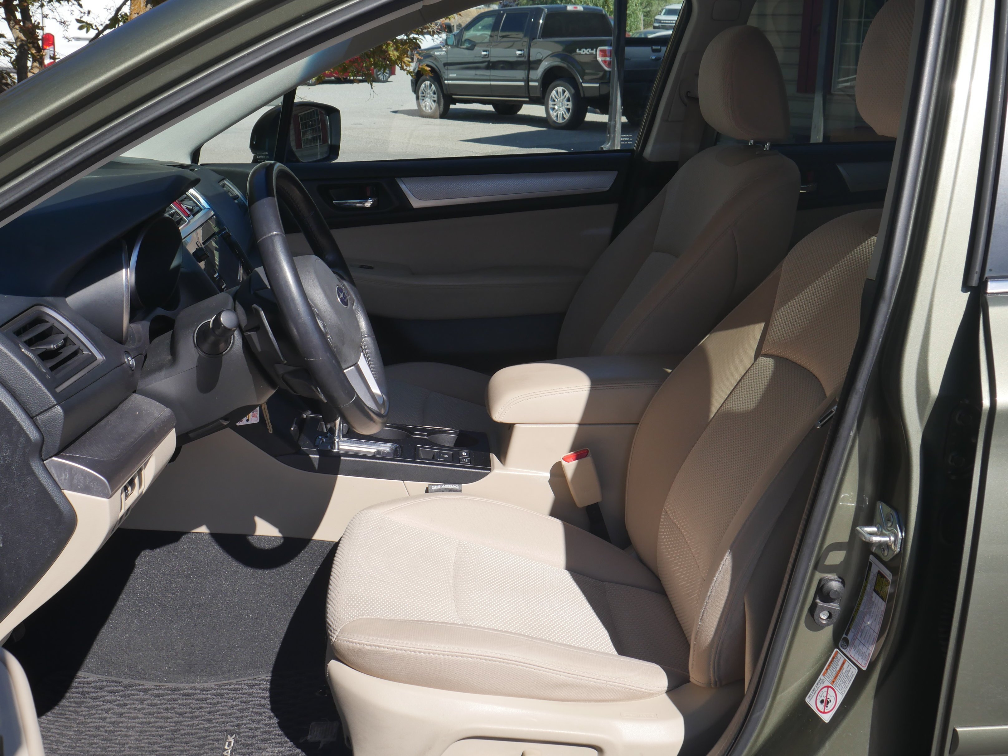 Used 2016 Wilderness Green Metallic Subaru 2.5i Premium image 3