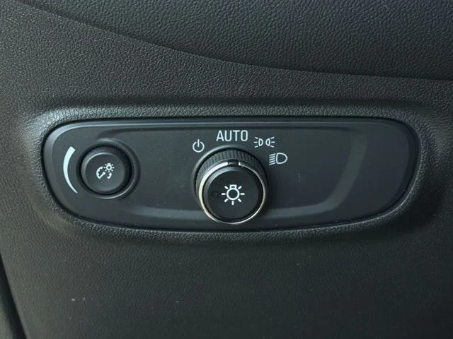 Used 2021 White Chevrolet LS image 30