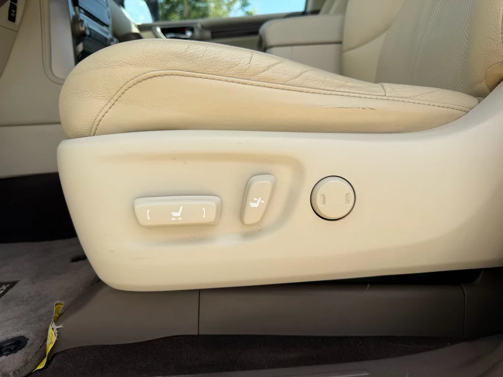 Used 2019 Starfire Pearl Lexus Premium image 25