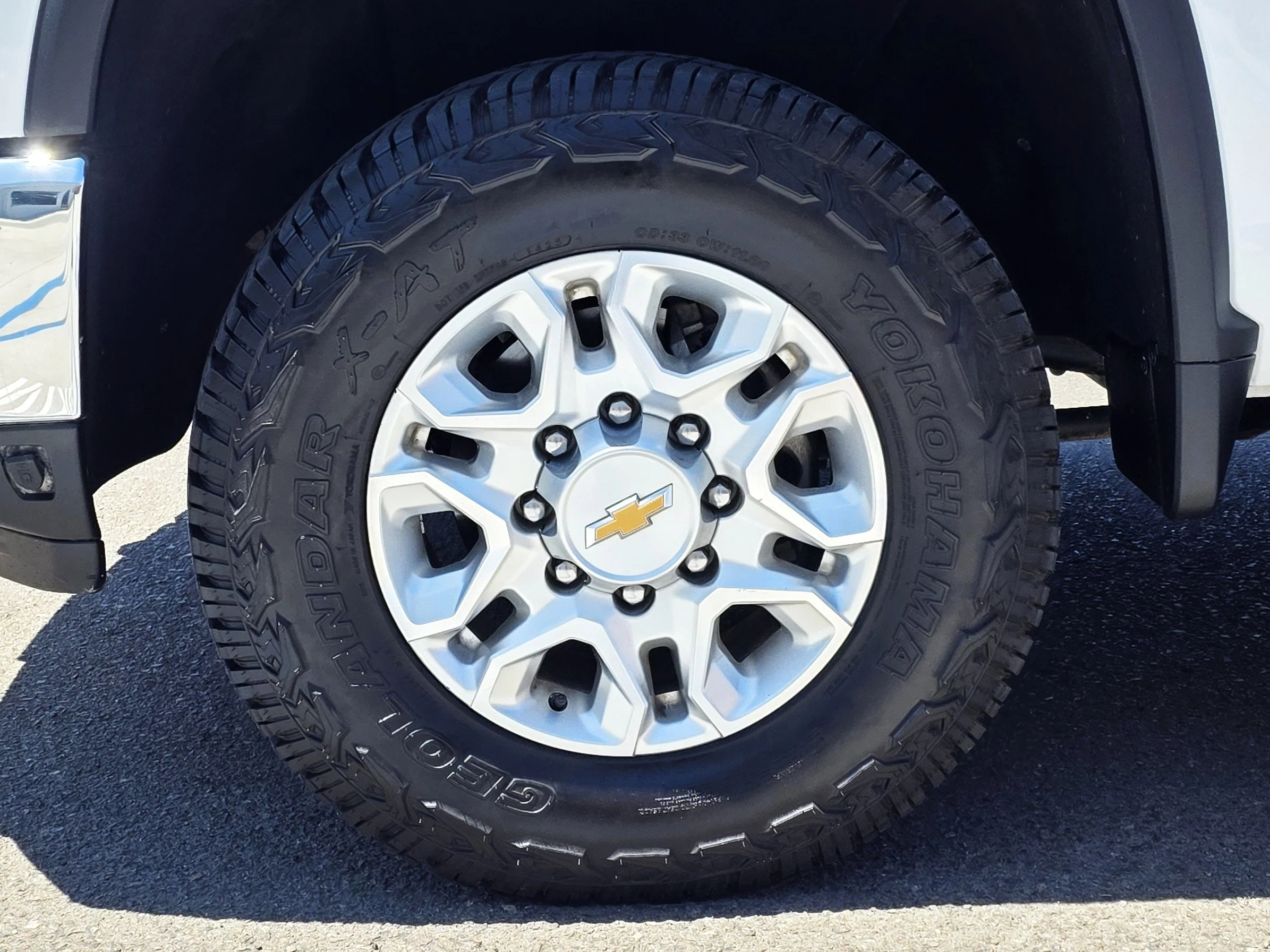 Used 2024 Summit White Chevrolet LTZ image 8