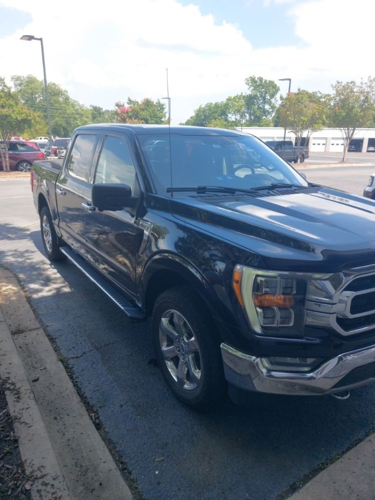 Used 2021 Black Ford XLT image 10