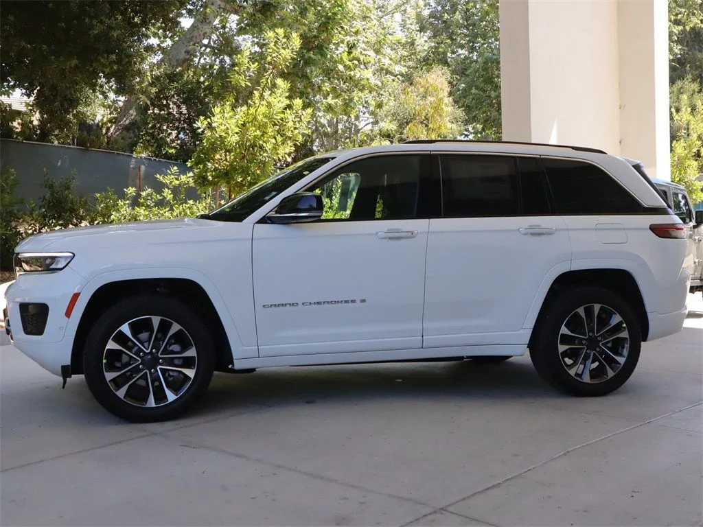 2023 Jeep Grand Cherokee Overland - Photo 7