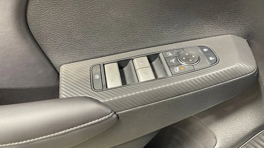 New 2026 White Diamond/Black Roof Mitsubishi TRAIL EDITION S-AWC image 22
