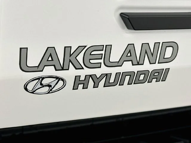 New 2027 White Hyundai SEL image 24