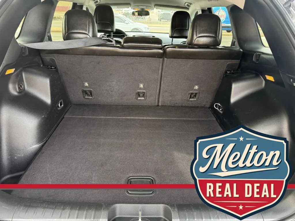 Used 2019 Silver Jeep Latitude Plus image 16