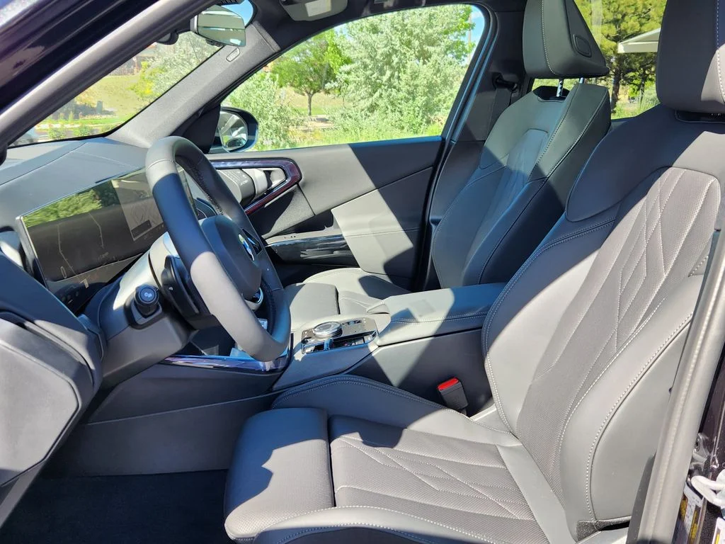 New 2026 Black Sapphire Metallic BMW 30 xDrive image 9