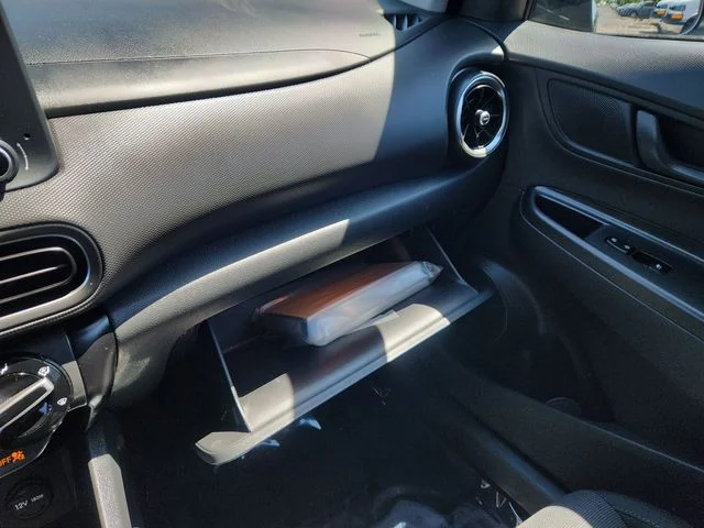 2023 Hyundai Kona SEL - Photo 46