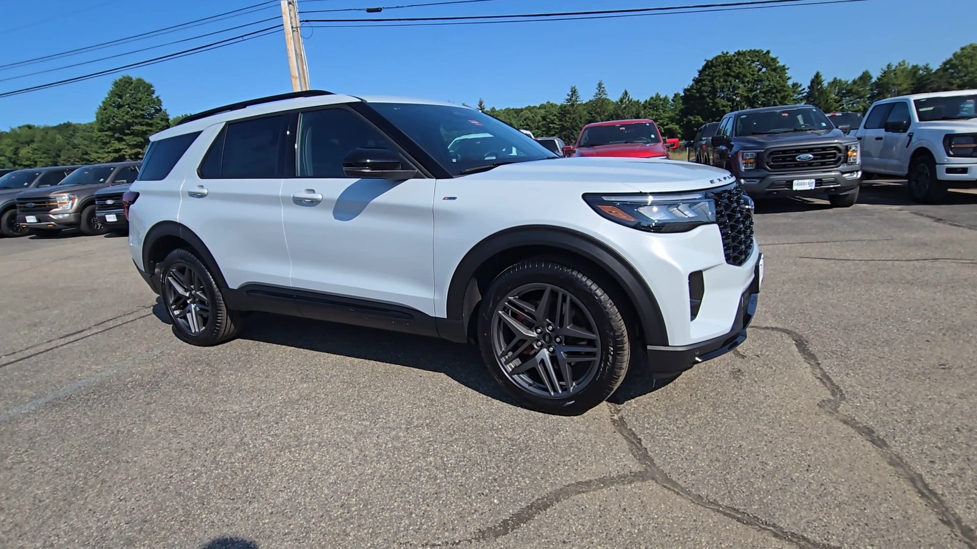 New 2026 Space White Metallic Ford ST-Line image 21