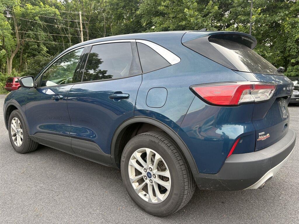 Used 2020 Dark Ford SE image 5