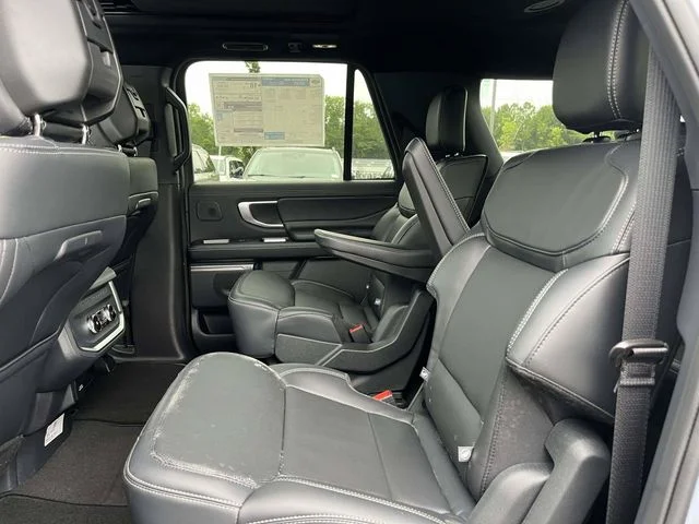 New 2027 Glacier Gray Metallic Tri-Coat Ford Platinum image 9