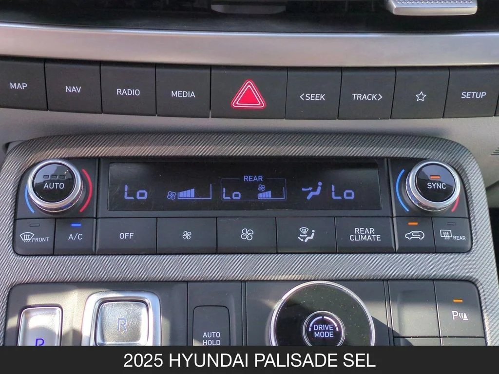 Used 2025 Gray Hyundai SEL image 23