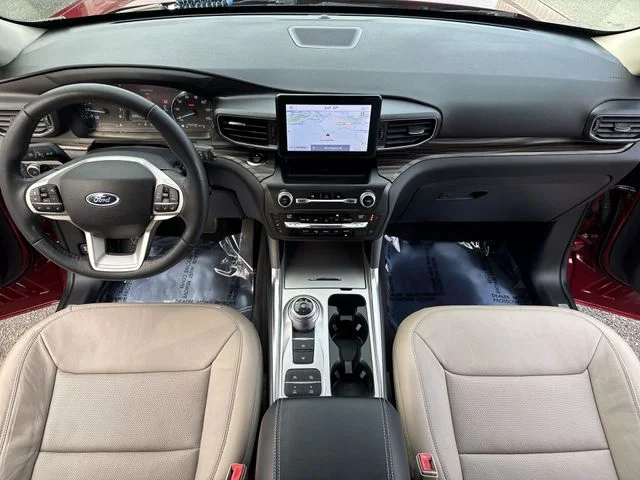 Used 2020 Red Ford Limited image 9